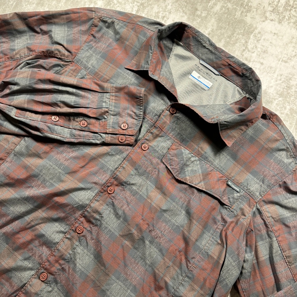 Columbia Button Down Shirt Mens Large Gray Red Plaid Vented Back Long Sleeve